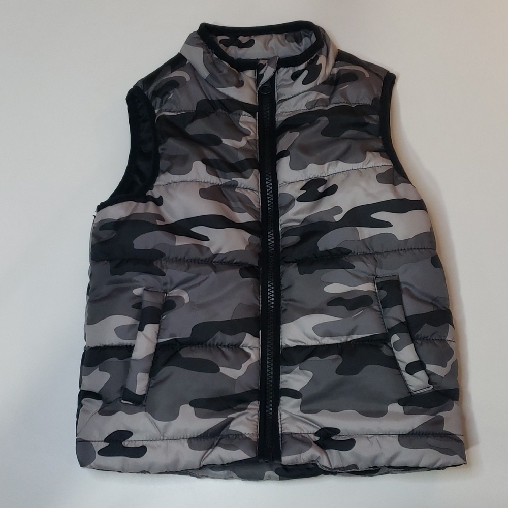 5/$30 ANDY & EVAN Camouflage Puffer Vest
